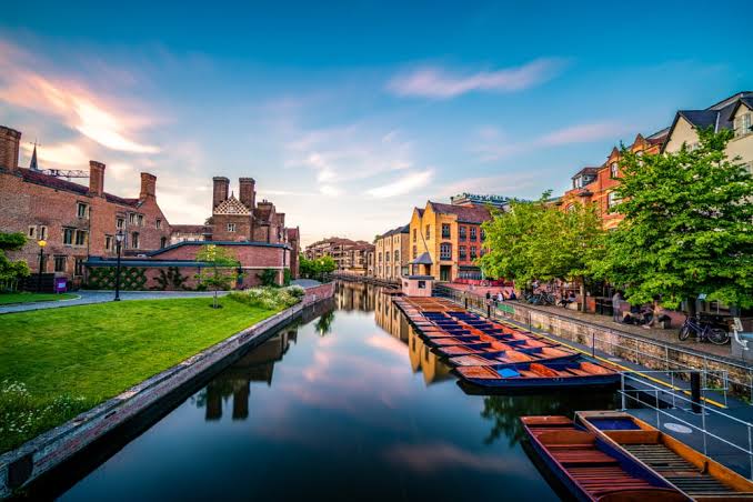 Discover Cambridge & Local Attractions
